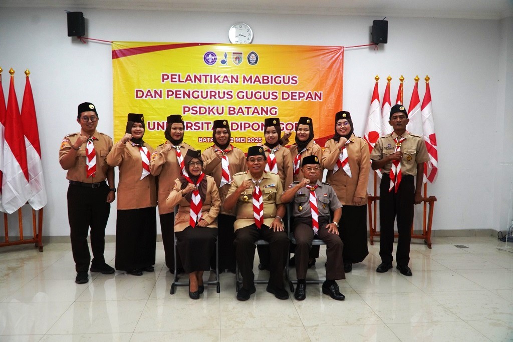 Kwarda Jateng kukuhkan Gudep Racana PSDKU Undip Batang. Mahasiswa diajak bangun karakter kepemimpinan dan respons sosial melalui kegiatan kepramukaan. foto: istimewa